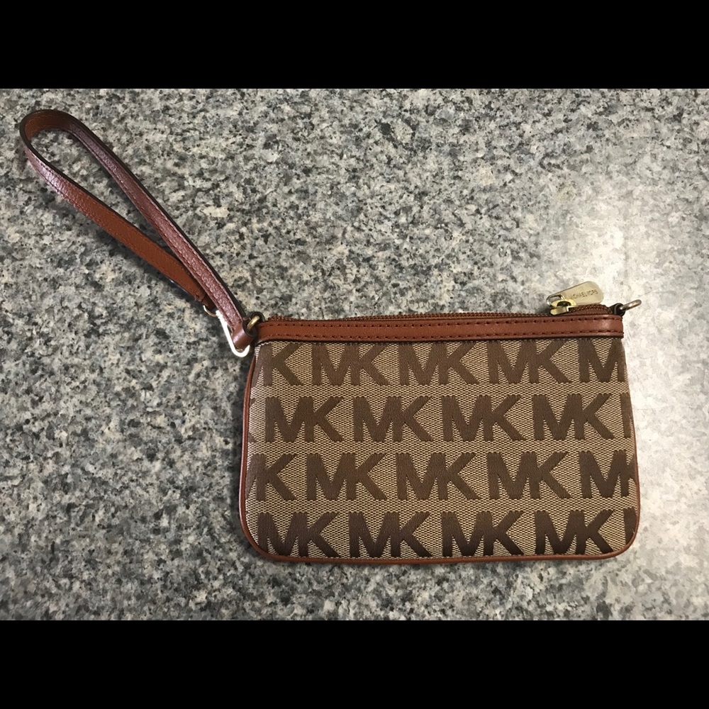 Michael Kors Wristlet